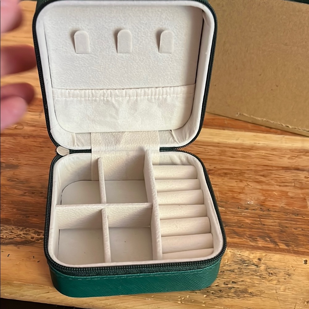 Beautiful Green Jewelry Organizer Box with cream color, nice and compact